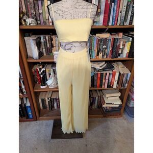 Brand New Indikah Women’s Size XS Yellow Crop Top and Pants 2 Piece Outfit Set